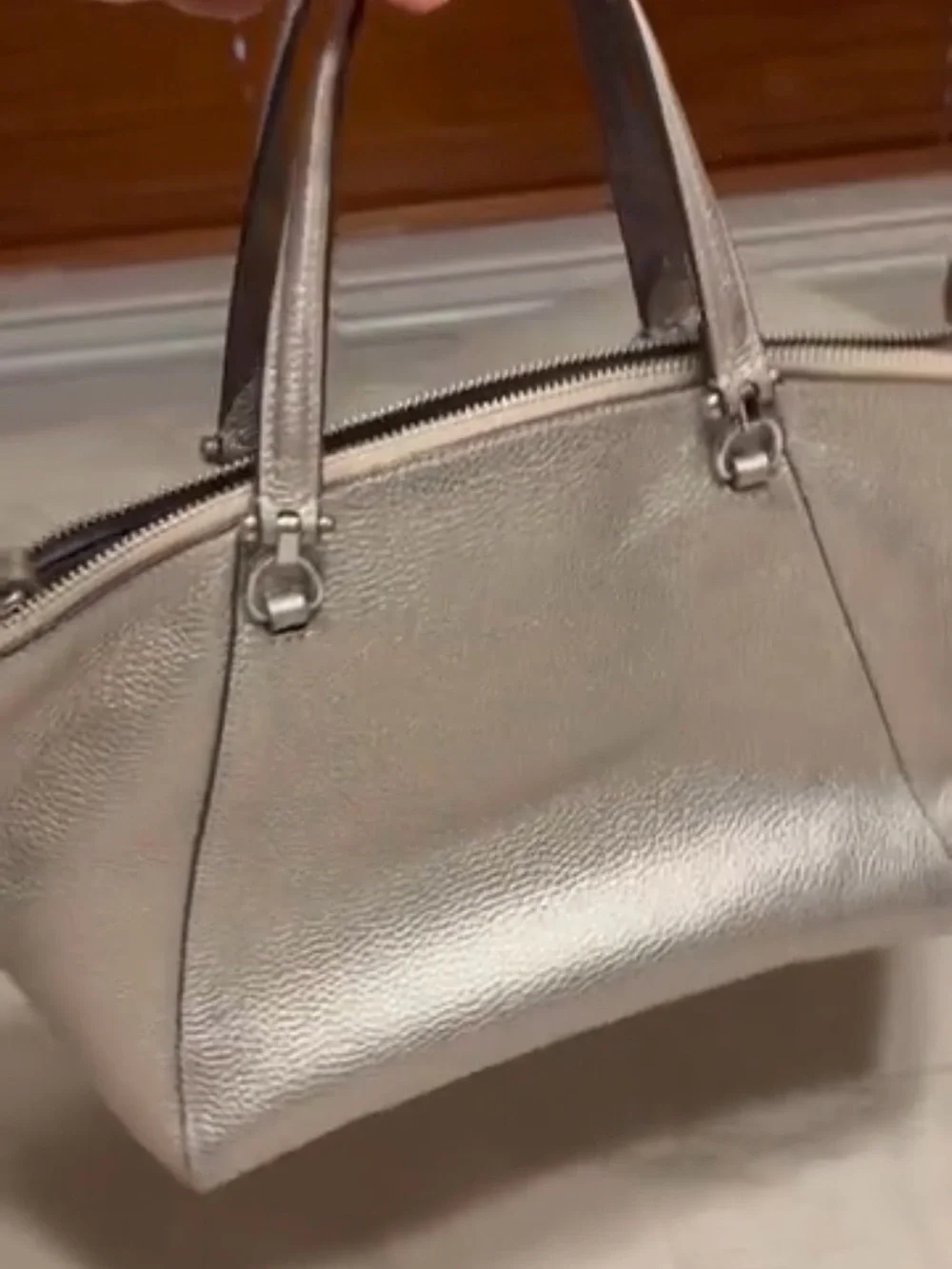 Coach F87686 prairie satchel silver pebbled leather w/silver dust bag